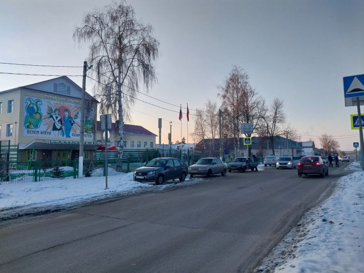 Дороги, светофоры будут отремонтированы. Самые актуальные вопросы в Буинском районе