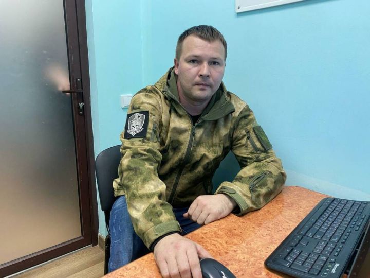 Боец из Буинского района после тяжелого ранения на СВО продолжает службу в военкомате