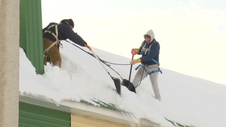 Буинск: альпинисты на крыше. Этой зимой они сталкиваются с особенно сложной задачей