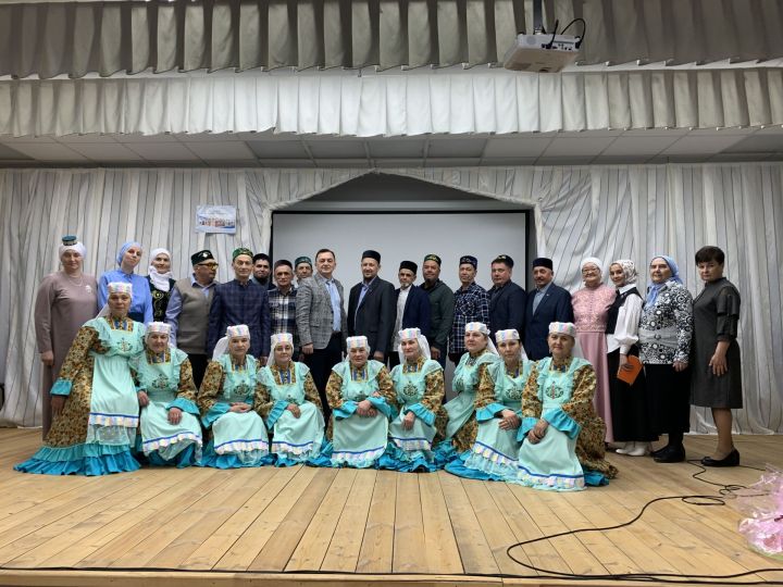 Буа районының Яңа Чәчкап авылы халкы Кайбыч районының Иске Чәчкаблылар белән очрашты (Фоторепортаж)