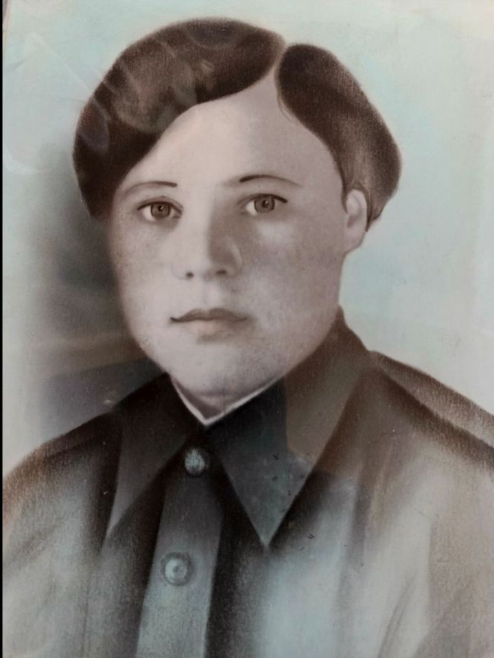 «Родная земля, ты пожалела мне трех аршинов!» -   пережившую предательство и уехавшую навсегда фронтовичку из Буинского района всю жизнь преследовала тоска