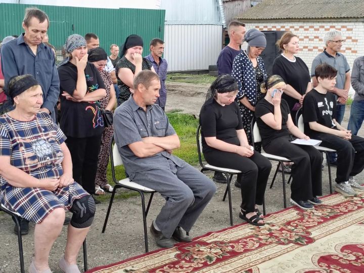 Бүген Буа районында хәрби якташыбыз Павел Федоров белән хушлаштылар