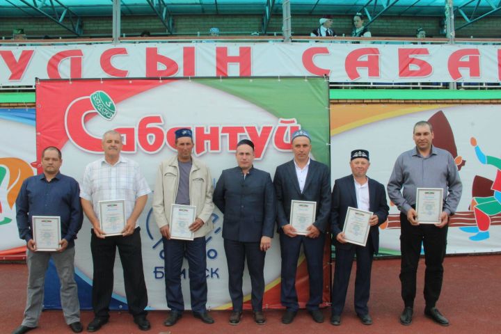 Менә алар, Сабан туенда мәйдан тоткан кыр батырлары