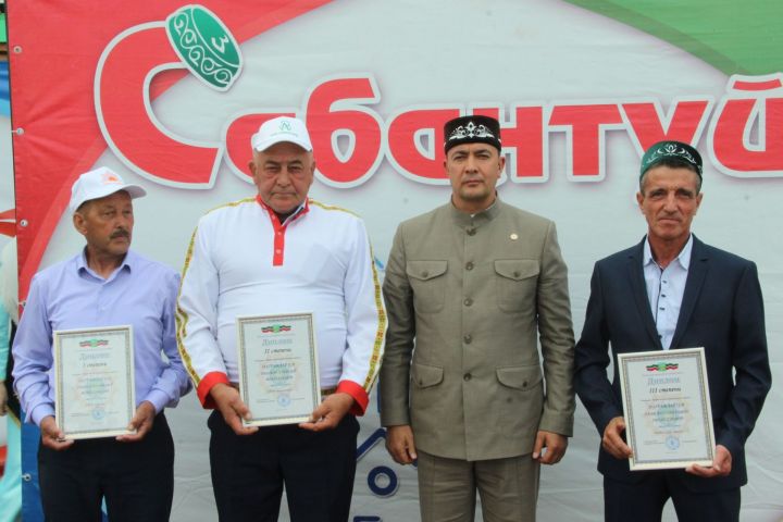 Вот они,передовики труда, награжденные на Сабантуе в Буинске (фоторепораж)
