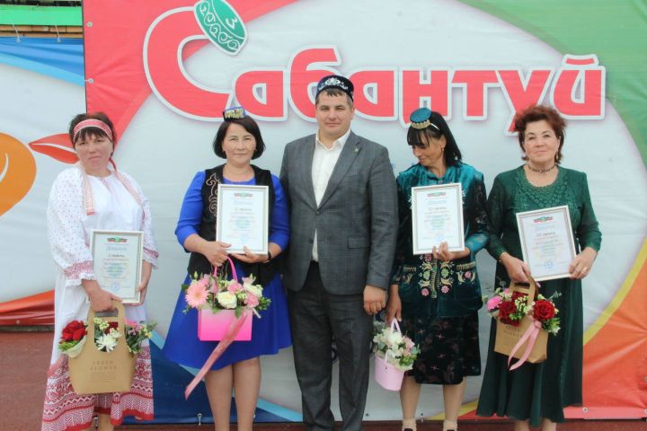 Вот они,передовики труда, награжденные на Сабантуе в Буинске (фоторепораж)