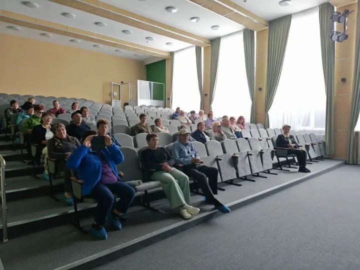 Буинский район: диалог с жителями в преддверии выборов в Госдуму  В Буинском районе продолжаются