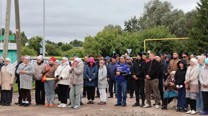 В селе Новые Чечкабы Буинского района проводили в последний путь Ильсура Зиннурова