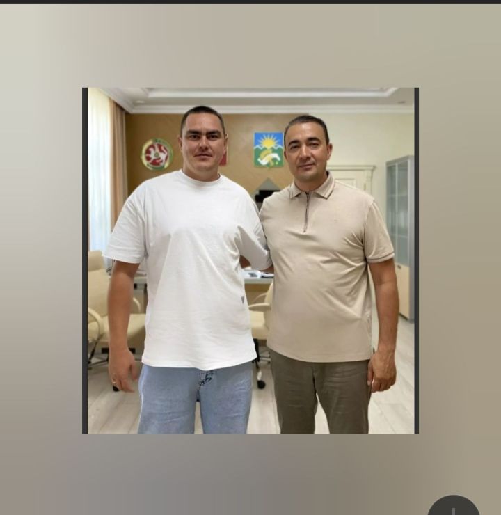 Буа районы башлыгы Ранис Камартдинов махсус хәрби операциядә катнашучы Алмаз Багаутдинов белән очрашты