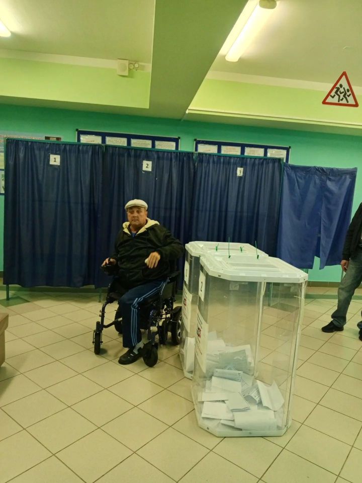 Буа шәһәрендэге сайлау участокларында инвалидлар сайлавы өчен шартлар тудырылганн