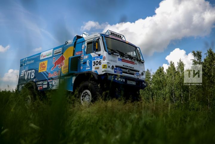 Сотников остался лидером зачета грузовиков после третьего этапа «Шелкового пути-2018»